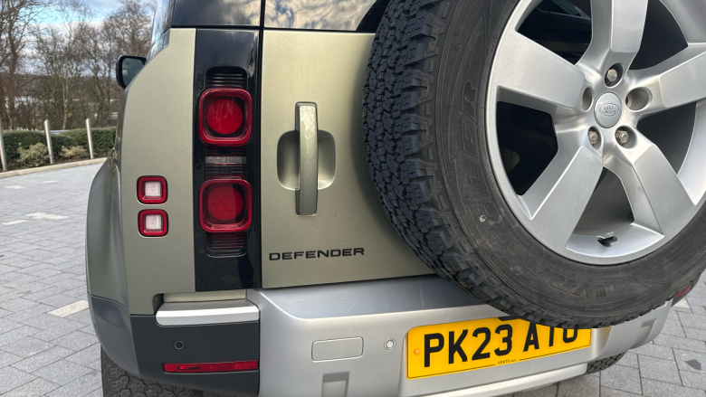 Land Rover Defender 3.0 D250 HSE 90 3dr Auto Diesel Estate